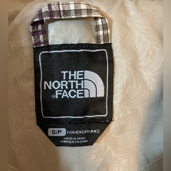 The North Face Furallure Vest - Picture 10 of 12
